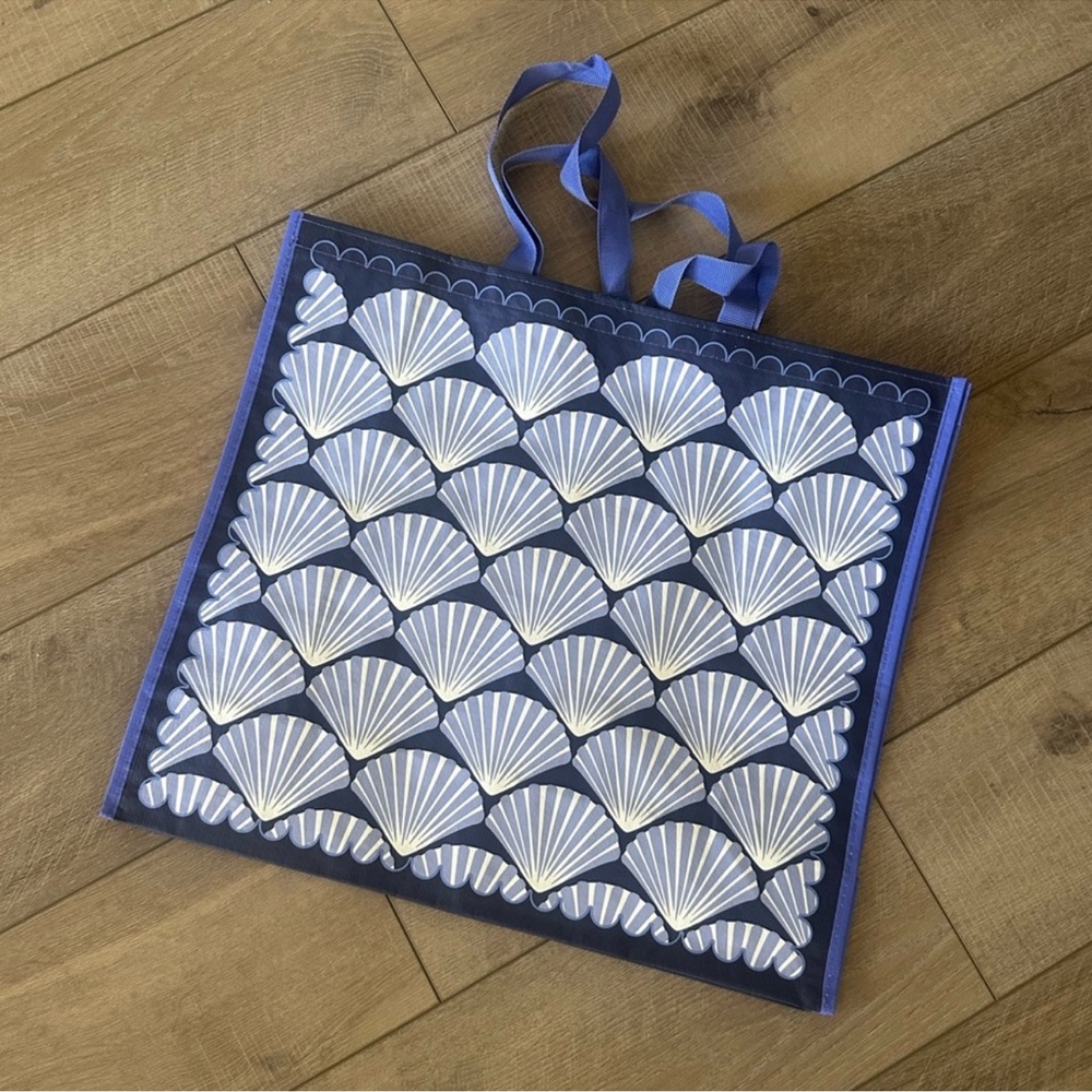Homegoods TJMaxx Marshalls Viral Shell Print Reusable Shopper Tote Bag NWOT - Picture 2 of 2